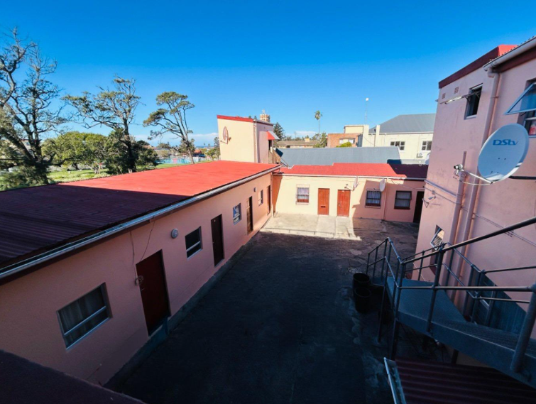Commercial Property for Sale in Southernwood Eastern Cape